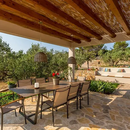 Hacienda Noa Villa Grohote