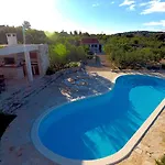 Hacienda Noa Willa Grohote